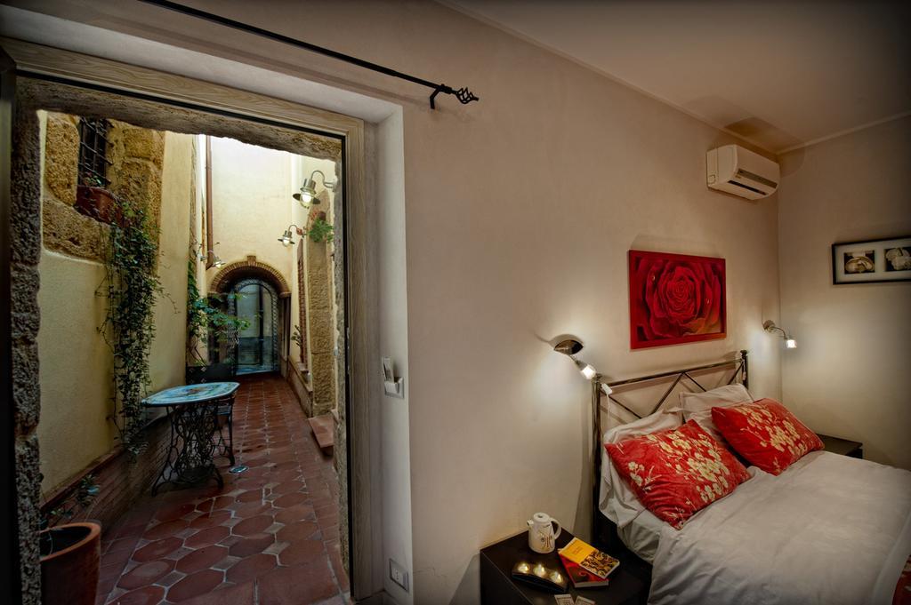 Trio D'Archi - Il Cortiletto Villa Caltagirone Eksteriør billede