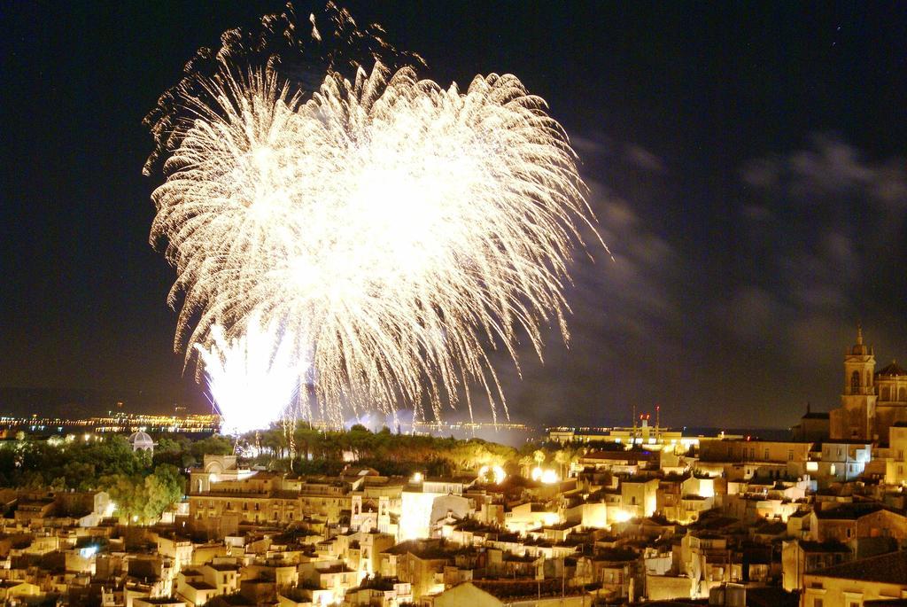 Trio D'Archi - Il Cortiletto Villa Caltagirone Eksteriør billede
